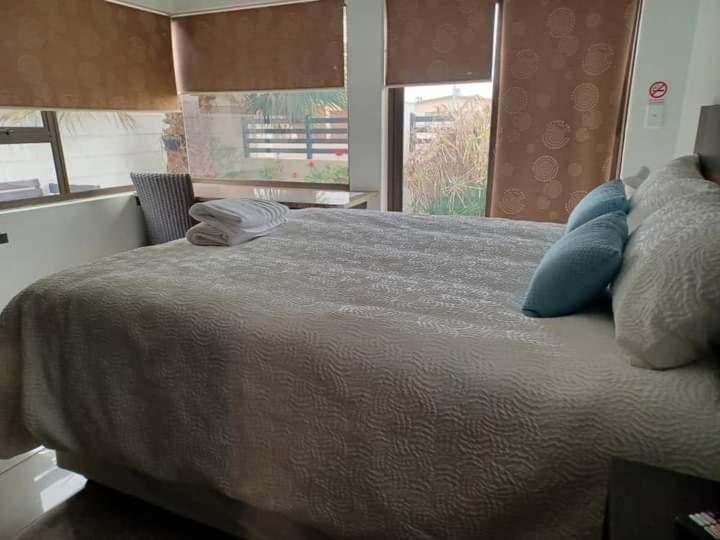 Carlo'S Boutique Guesthouse Walvis Bay Exterior photo